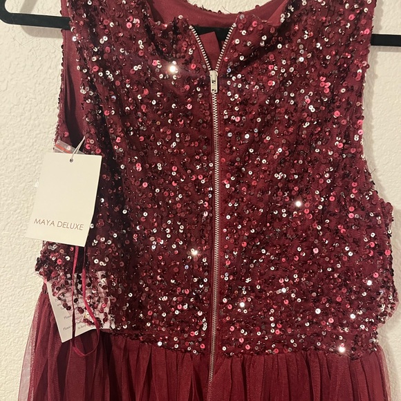 Burgundy Maxi Dress - Picture 6 of 7